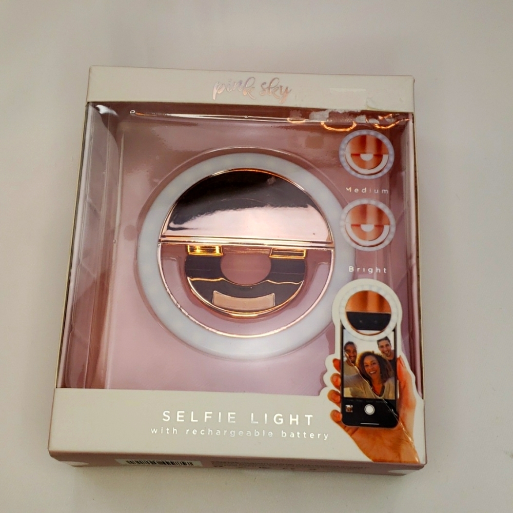 PINK SKY SELFIE LIGHT.